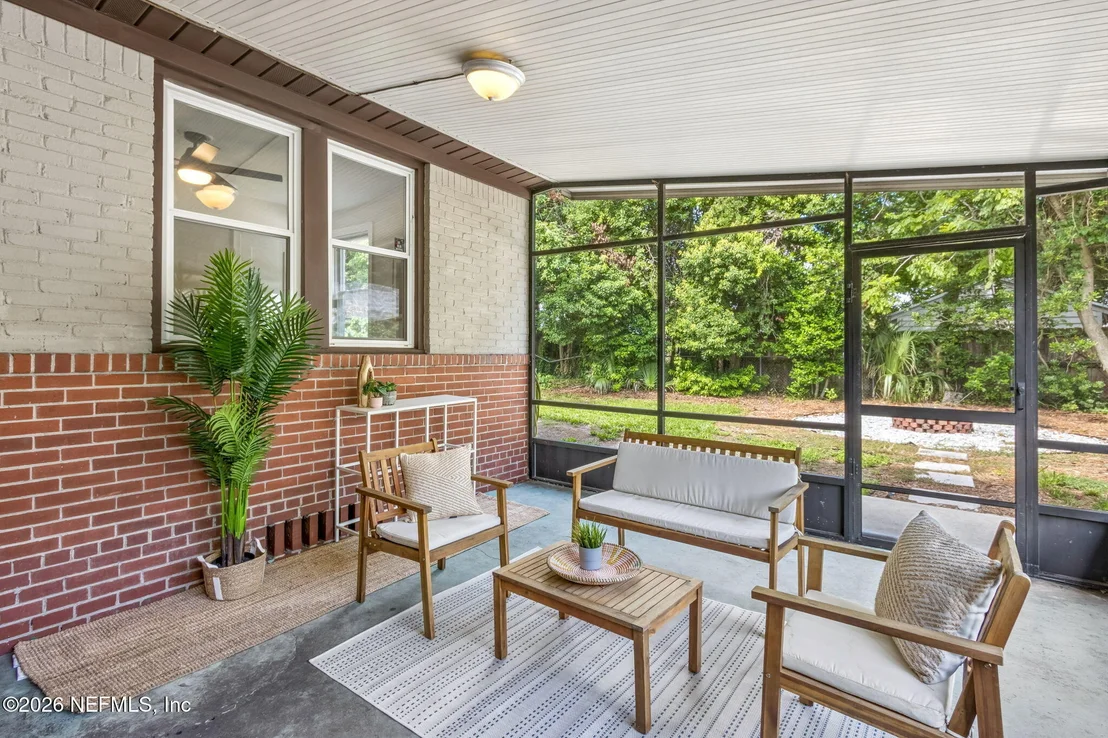 Photo of 2246 REDFERN Road