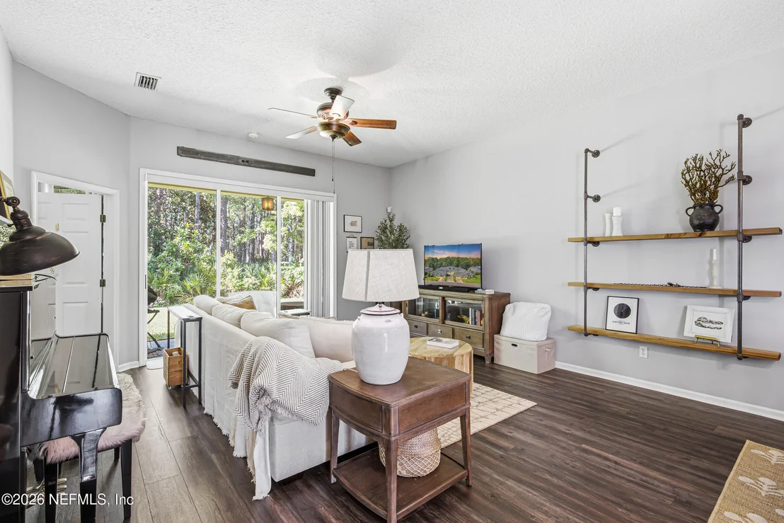 Photo of Unit D at 1861 COPPER STONE Drive