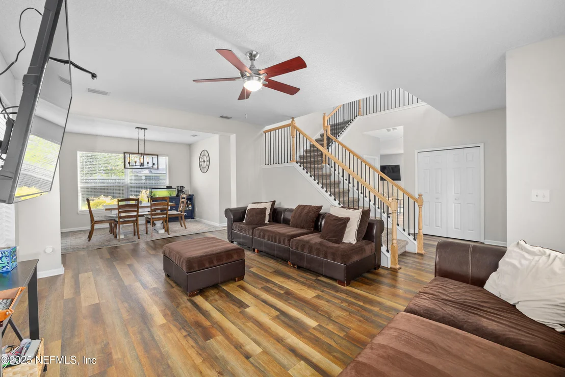 Photo of 708 FLOWERS Street