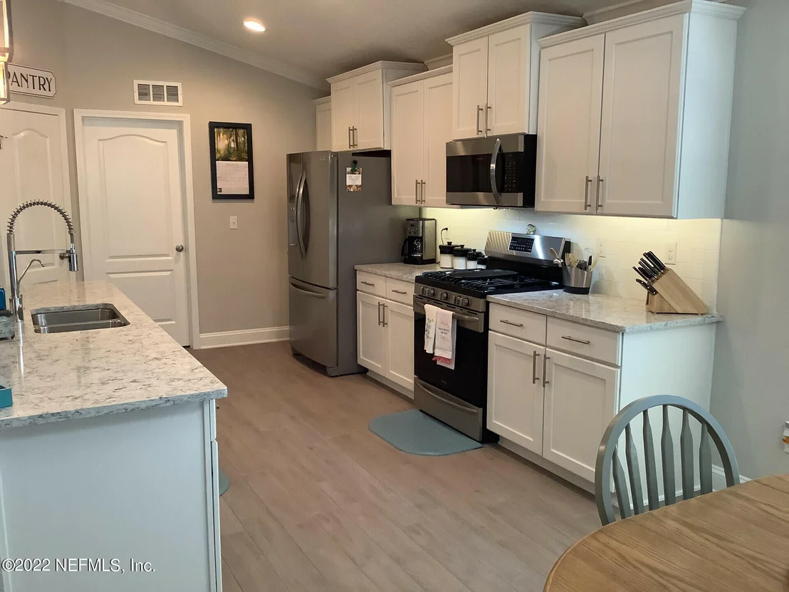 Photo of 48 SUNBERRY Way