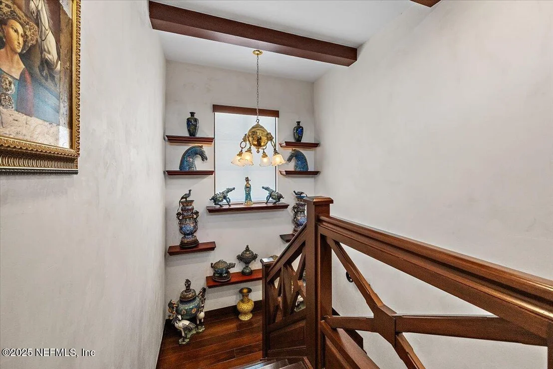 Photo of 1515 BEACH Avenue