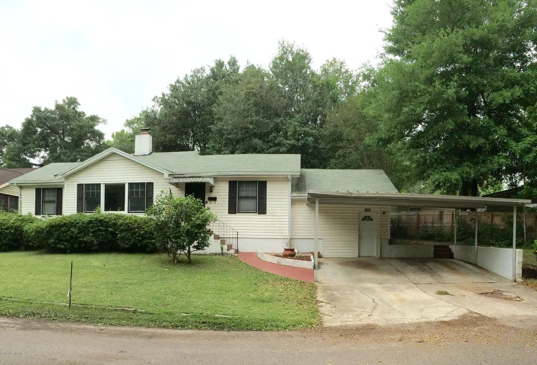 Photo of 1340 AZALEA Drive