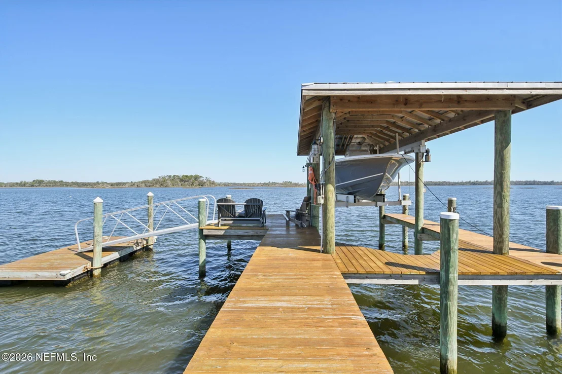 Photo of Unit 17 at 5577 HECKSCHER Drive