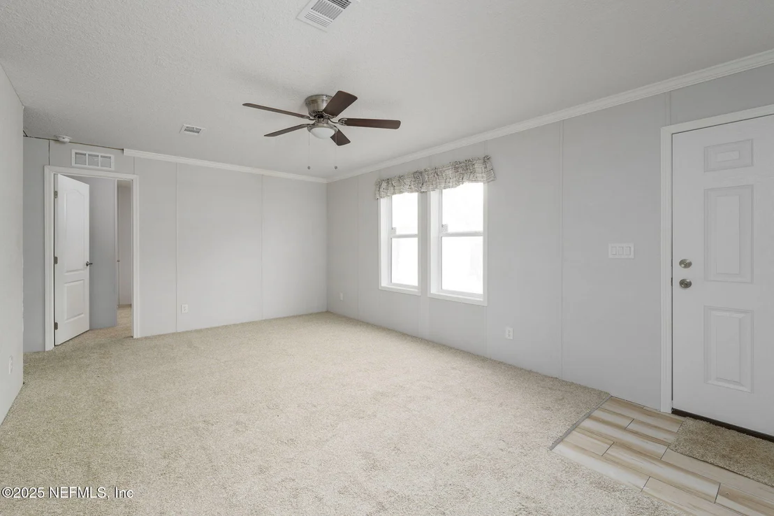 Photo of 128 LAKEVIEW Court