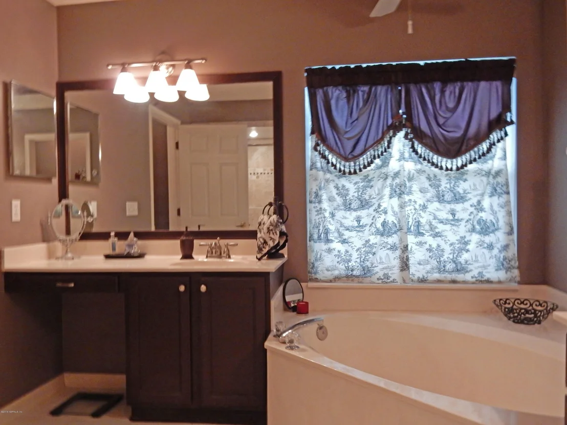Photo of 304 LOLLY Lane