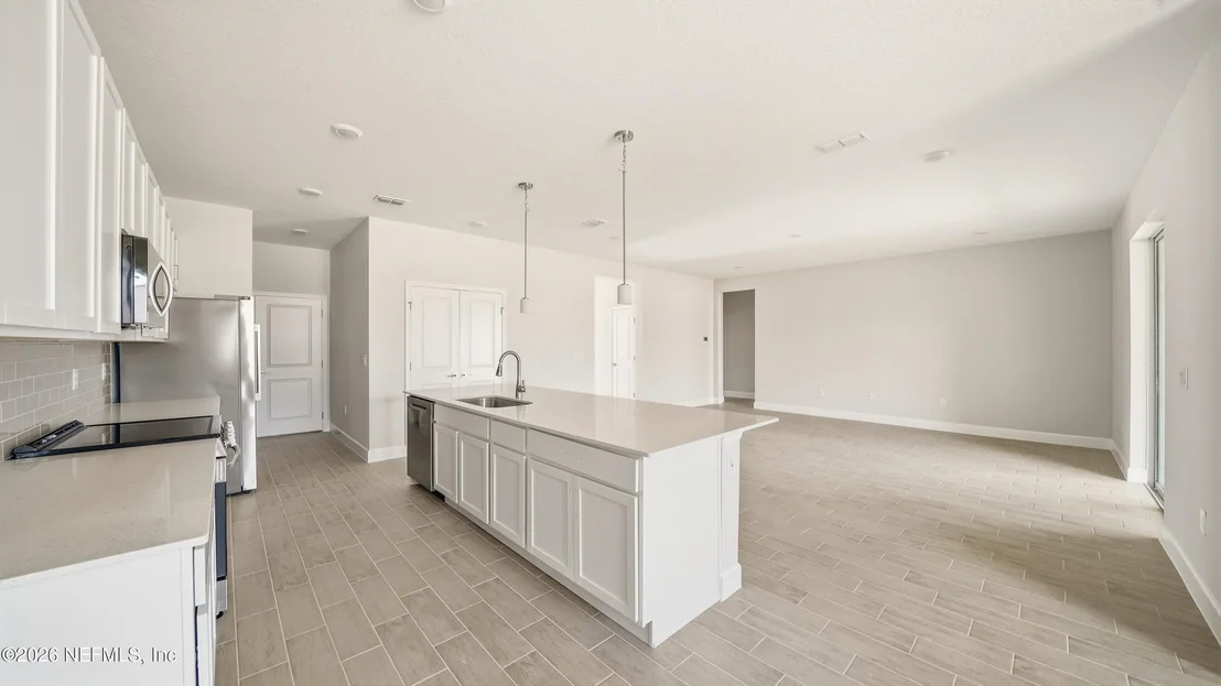 Photo of 34 SEVILLE ORANGE Path