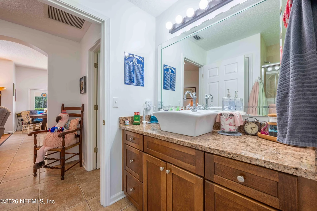 Photo of 838 WESTMINSTER Drive