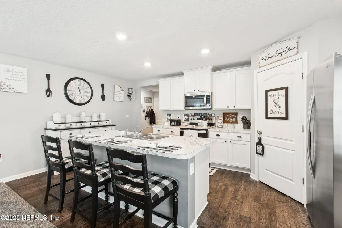 Photo of 17 BIRCHFIELD Place
