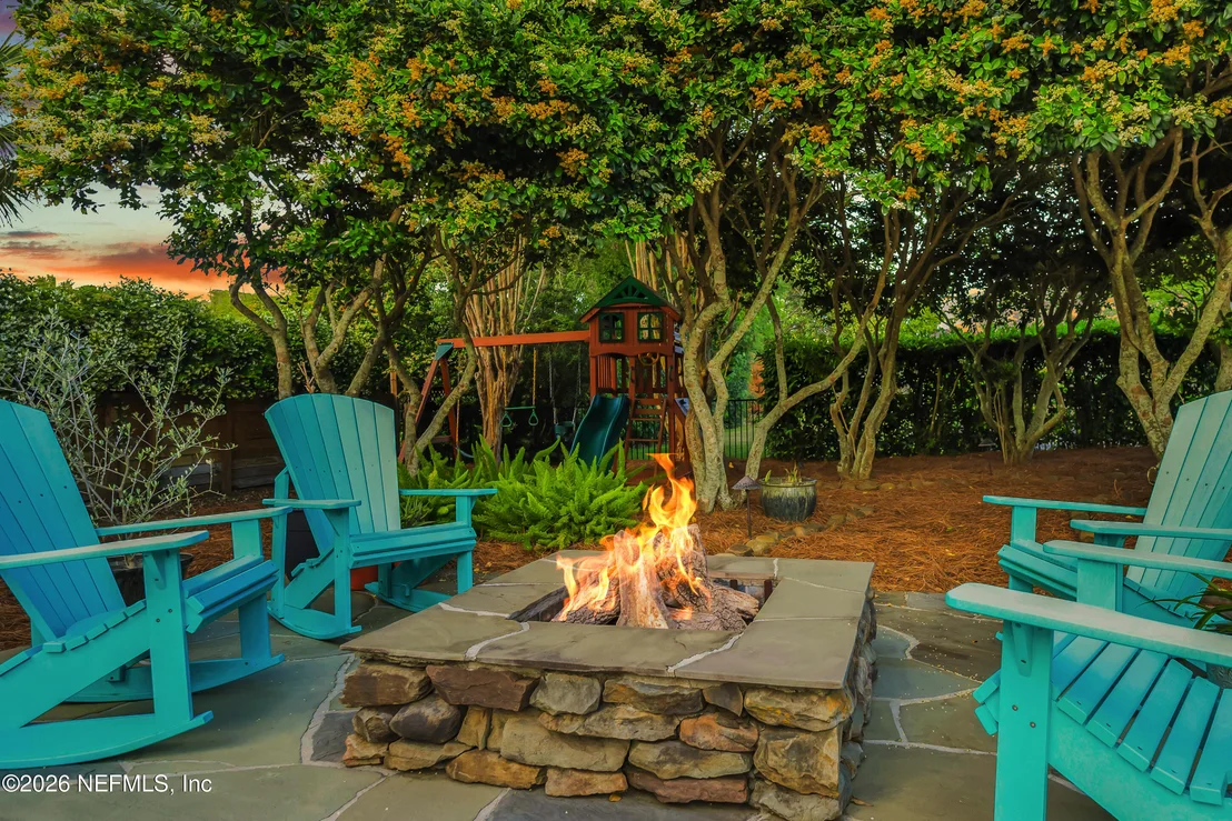 Photo of 33 CORONA Road