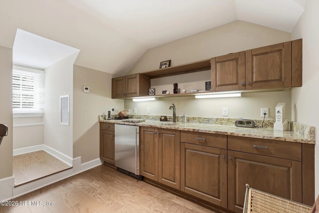 Photo of 13200 MANDARIN Road