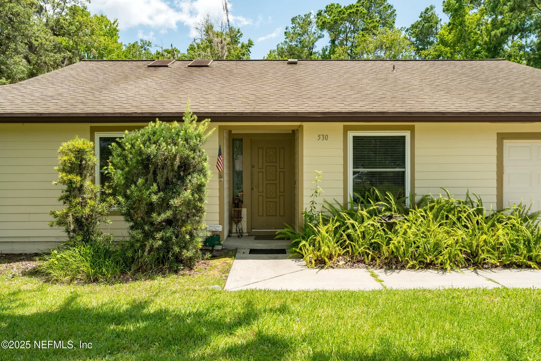 Photo of 530 HICKORY Drive