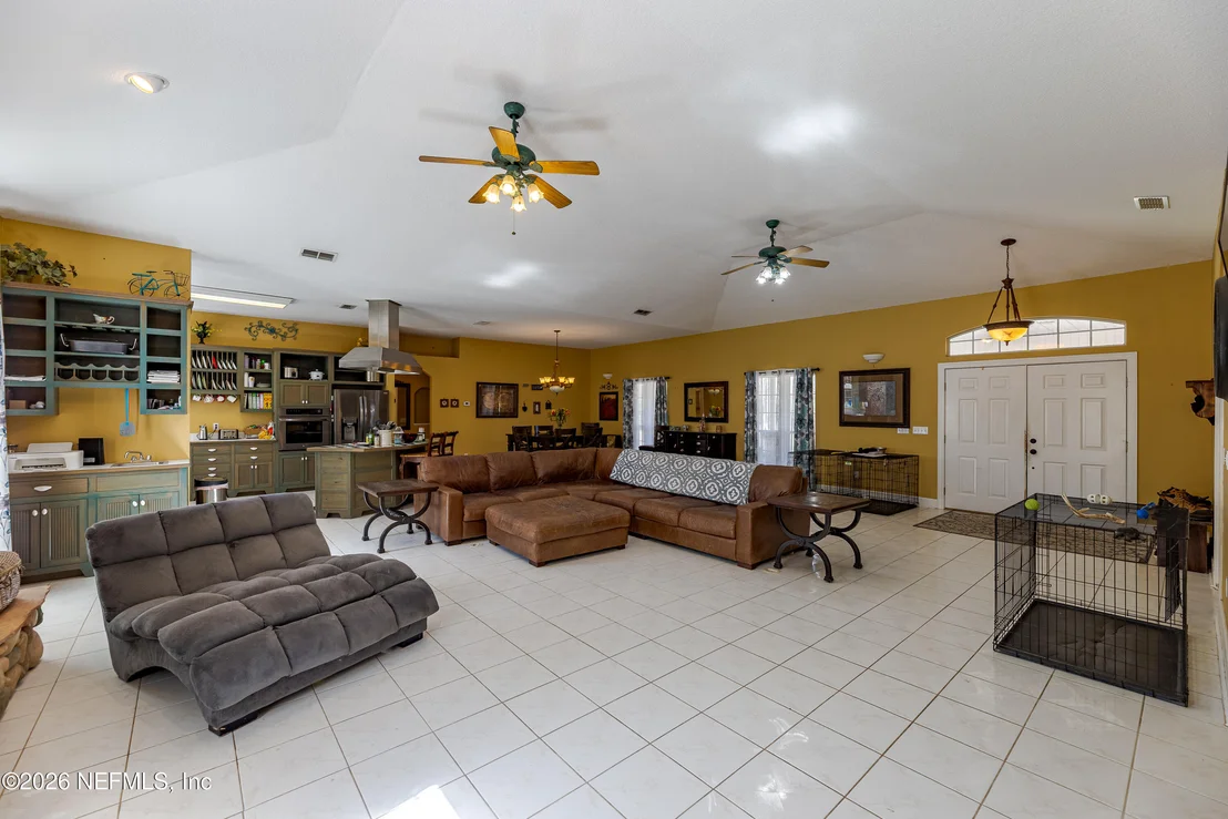 Photo of 8404 NESBITT Road