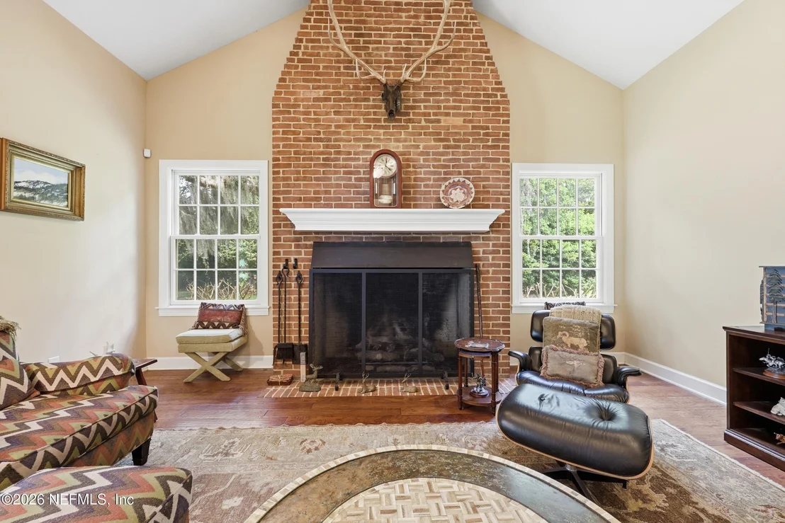 Photo of 13200 MANDARIN Road