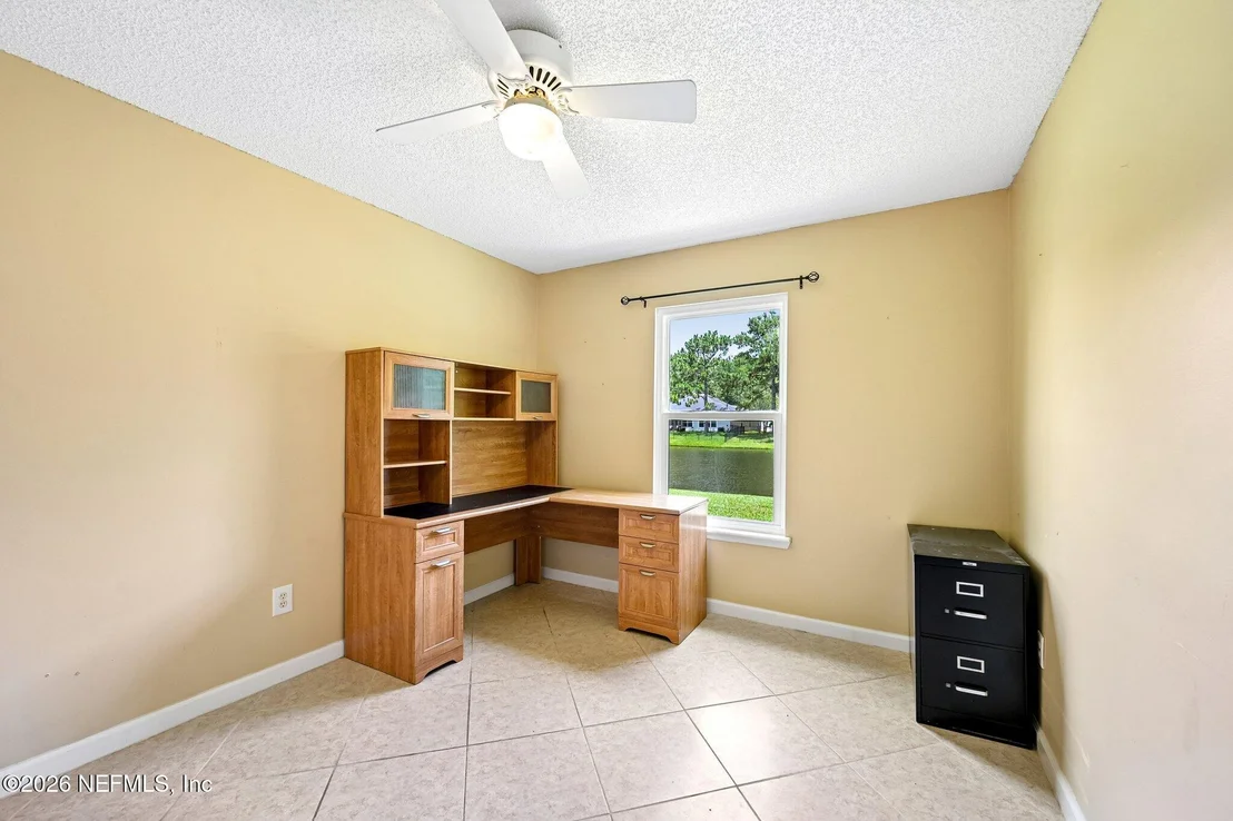 Photo of 392 MAPLEWOOD Drive
