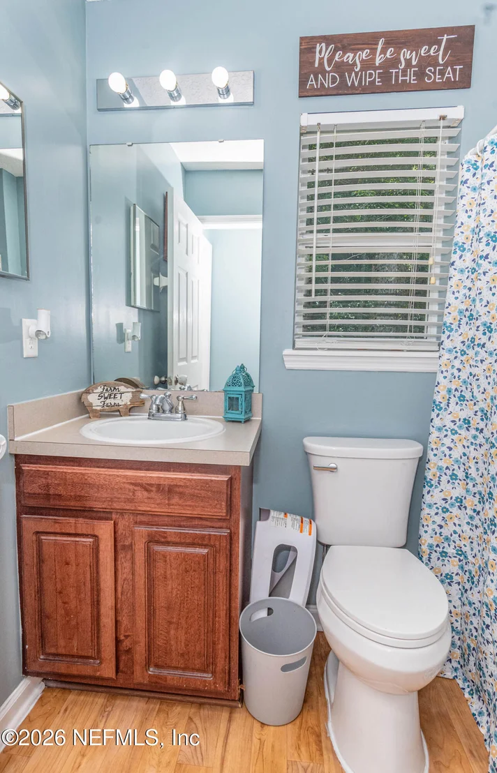 Photo of 431 THOMAS Court