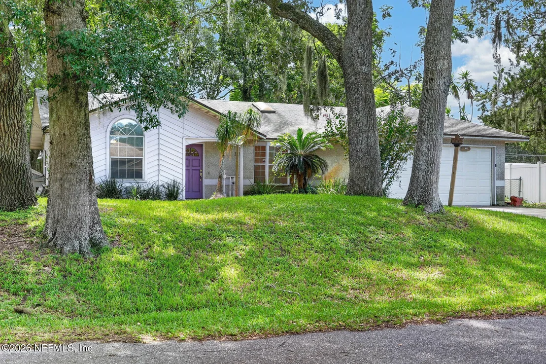 Photo of 108 MOHEGAN Road