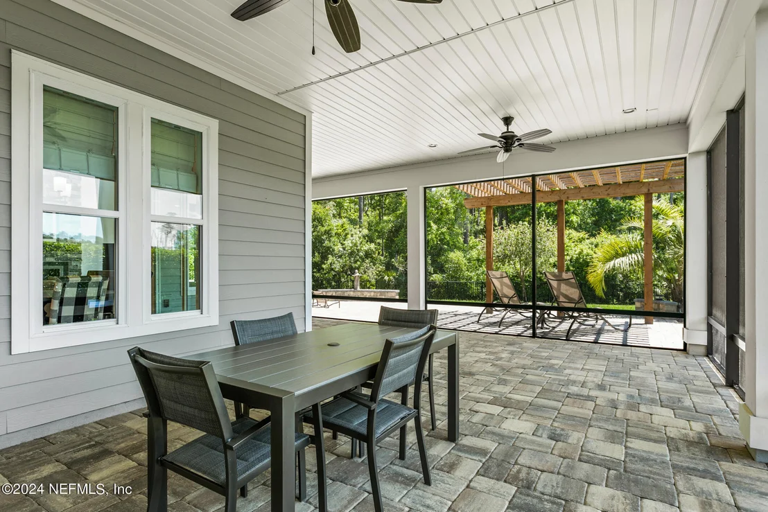 Photo of 863 OLD BLUFF Drive