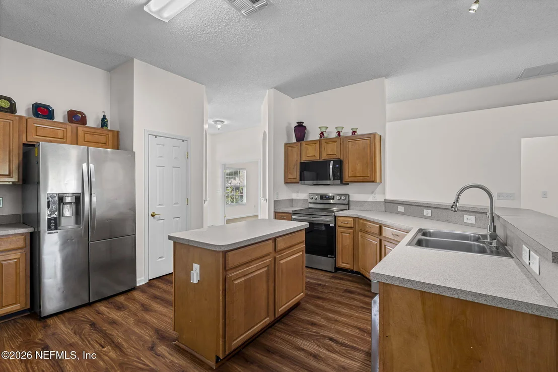 Photo of 9435 PROSPERITY LAKE Drive
