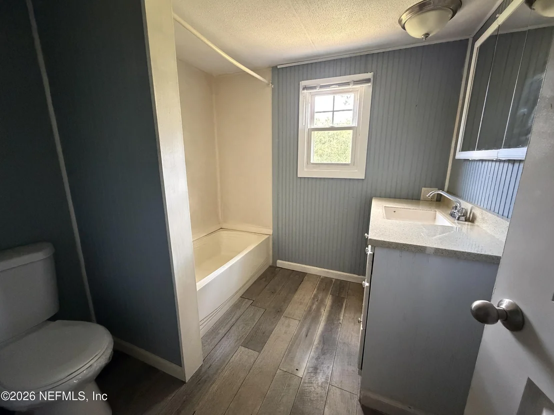 Photo of 805 JONATHAN Road