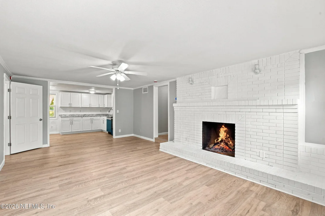 Photo of 3261 TIGER HOLE Road