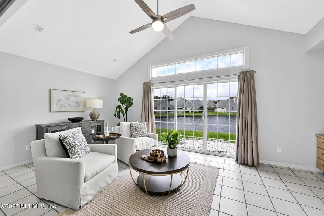 Photo of 107 HAMMOCK Circle