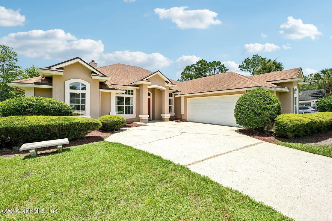 Photo of 392 MAPLEWOOD Drive