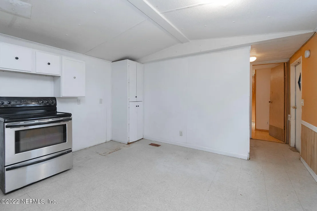 Photo of 100 WILLOW Street