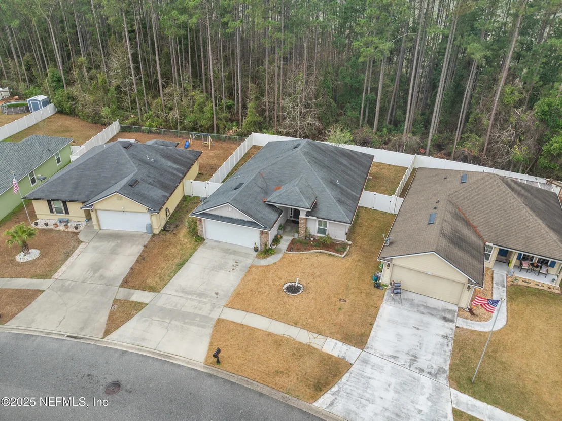 Photo of 96433 COMMODORE POINT Drive