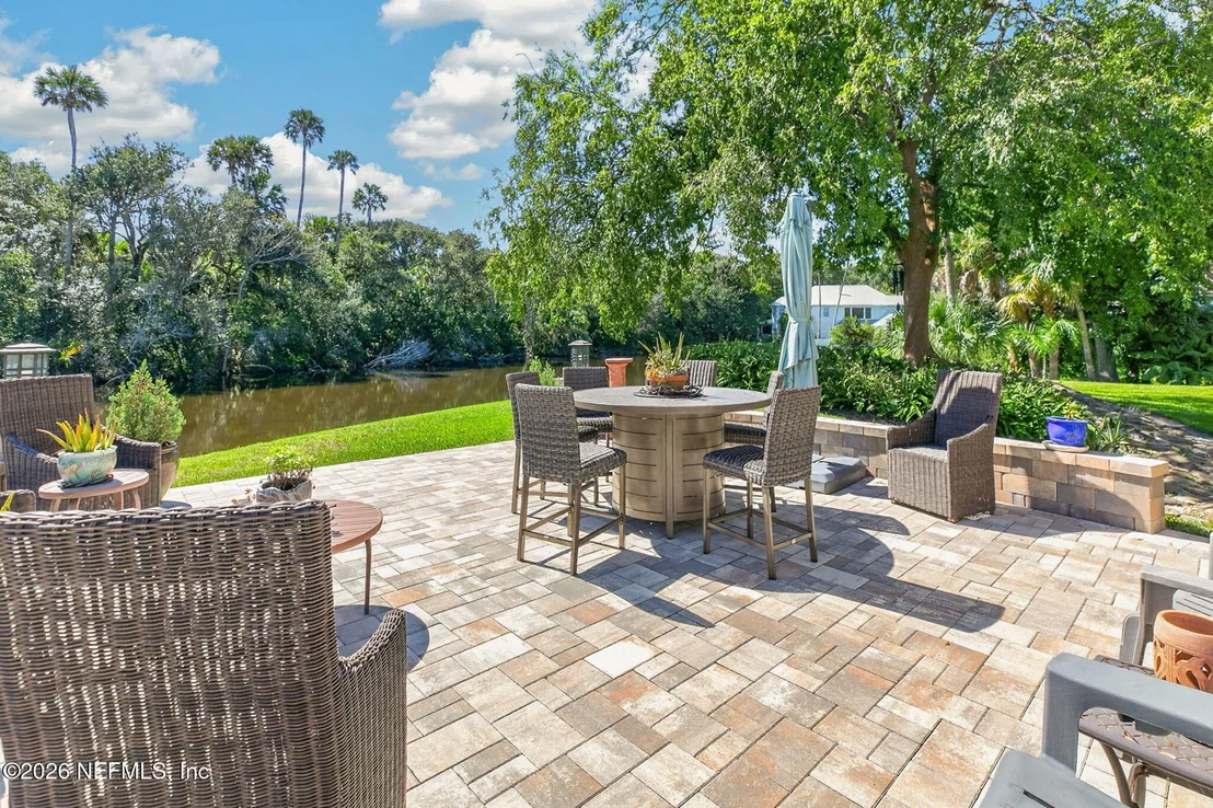 Photo of 2206 LAUGHING GULL Circle