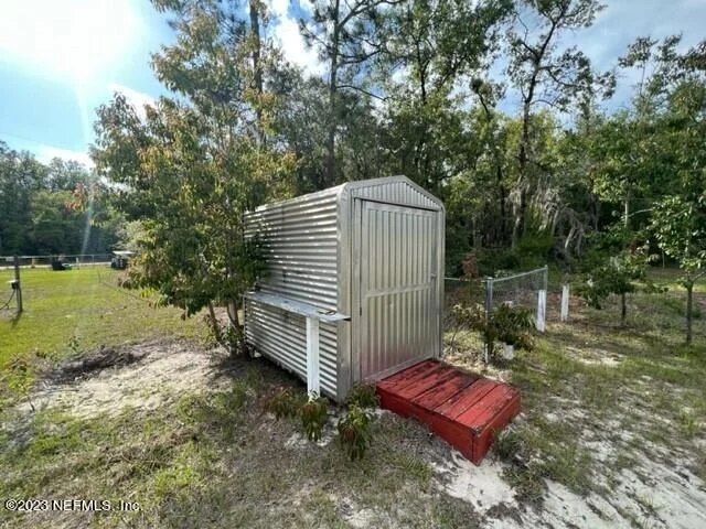 Photo of 105 KELVIN Avenue