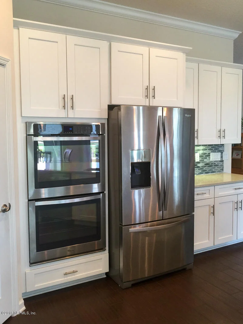 Photo of 324 CAMERON Drive