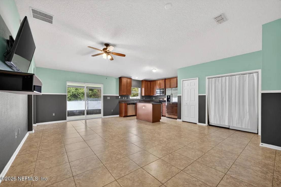 Photo of 161 N TWIN MAPLE Road