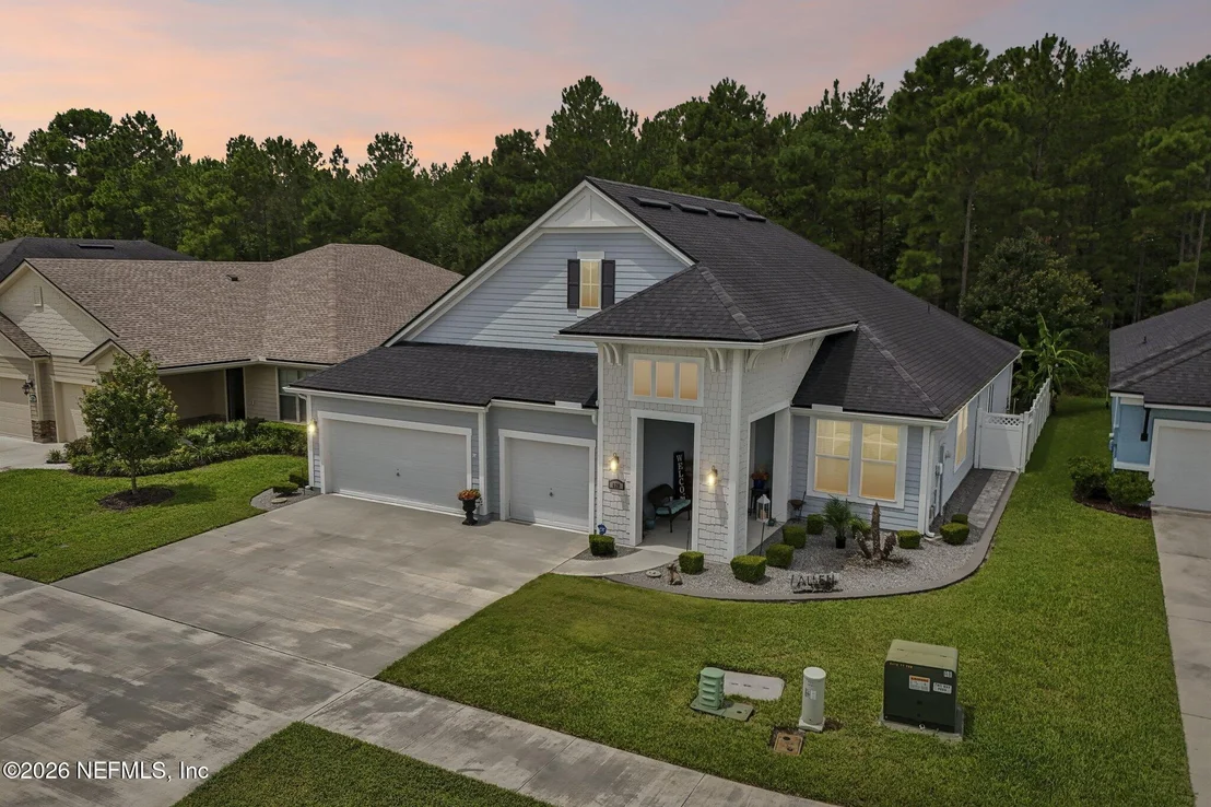 Photo of 620 CHARTER OAKS Boulevard