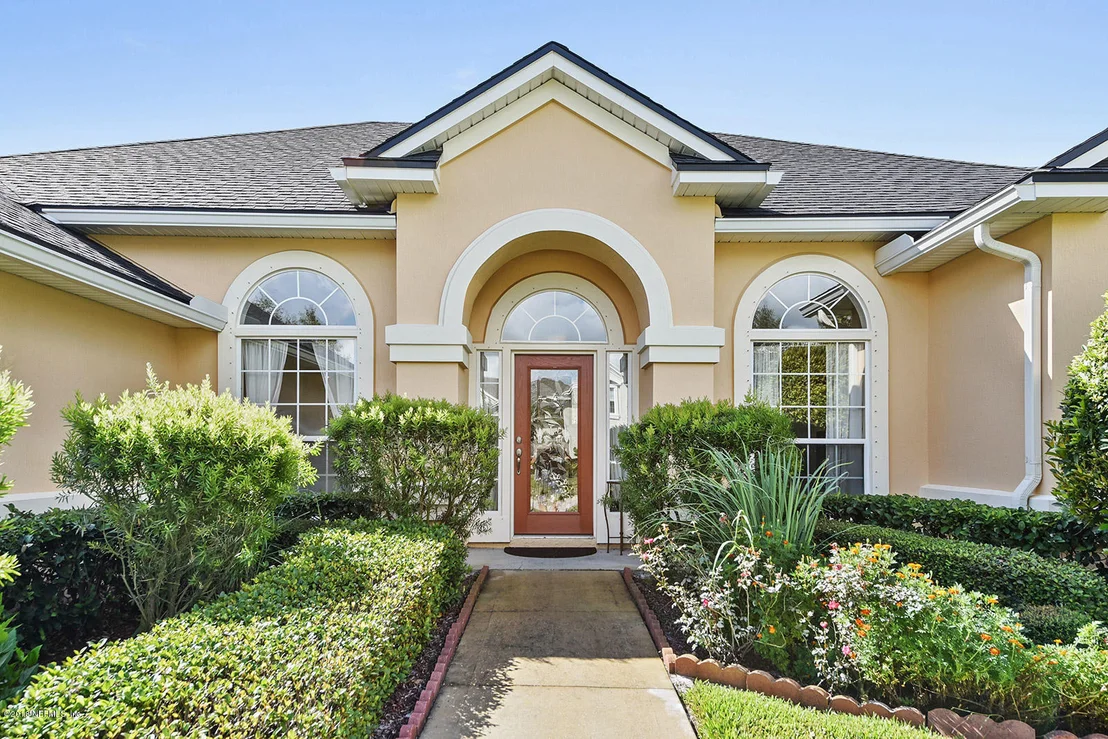 Photo of 290 HOLLAND Drive