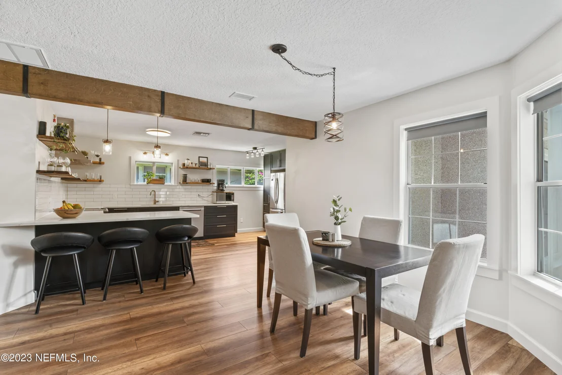 Photo of 1100 LINKSIDE Drive