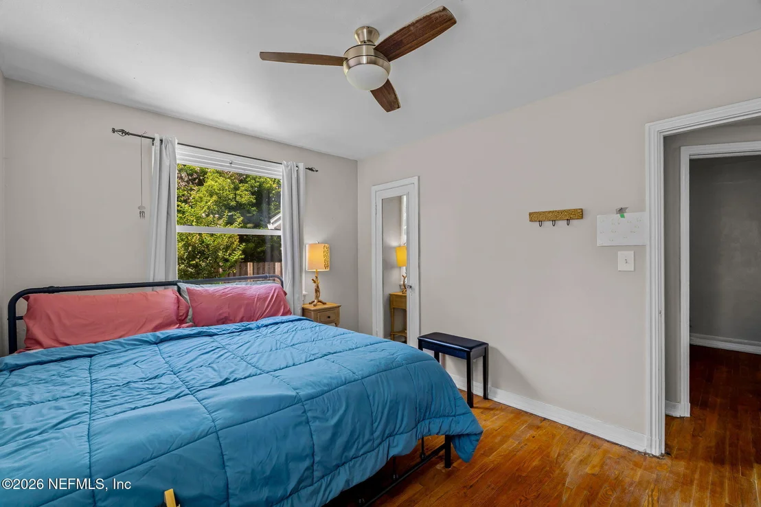 Photo of 1532 CHARON Road