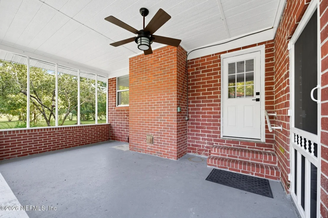 Photo of 450370 STATE ROAD 200
