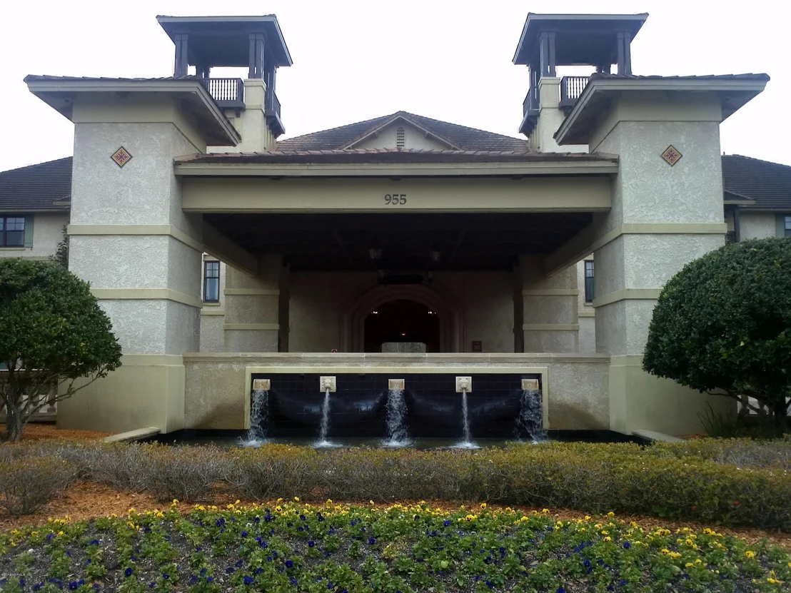 Photo of Unit 112 at 955 REGISTRY Boulevard