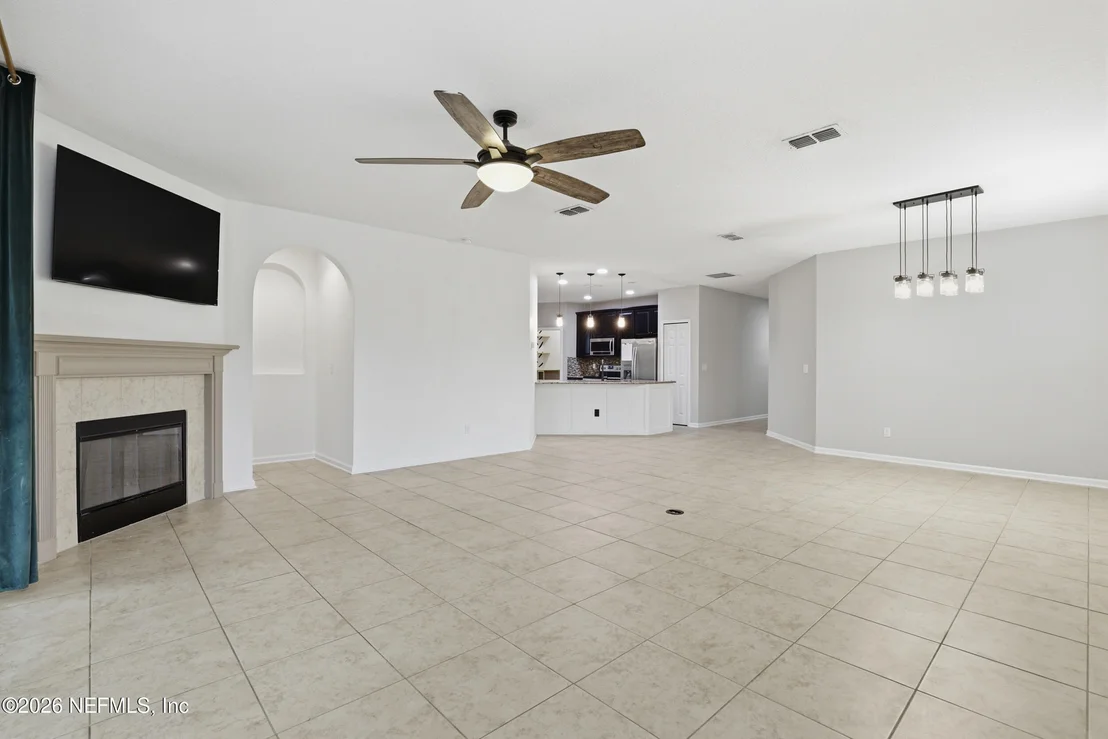 Photo of 219 STRAW POND Way