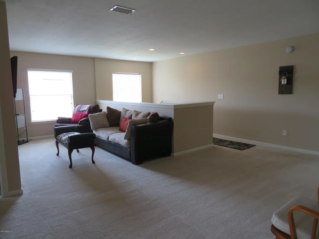 Photo of 137 CRESTHAVEN Place