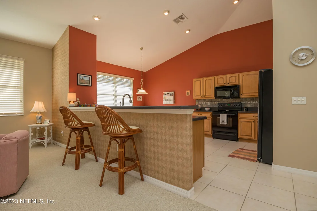 Photo of 844 CRESTWOOD Drive