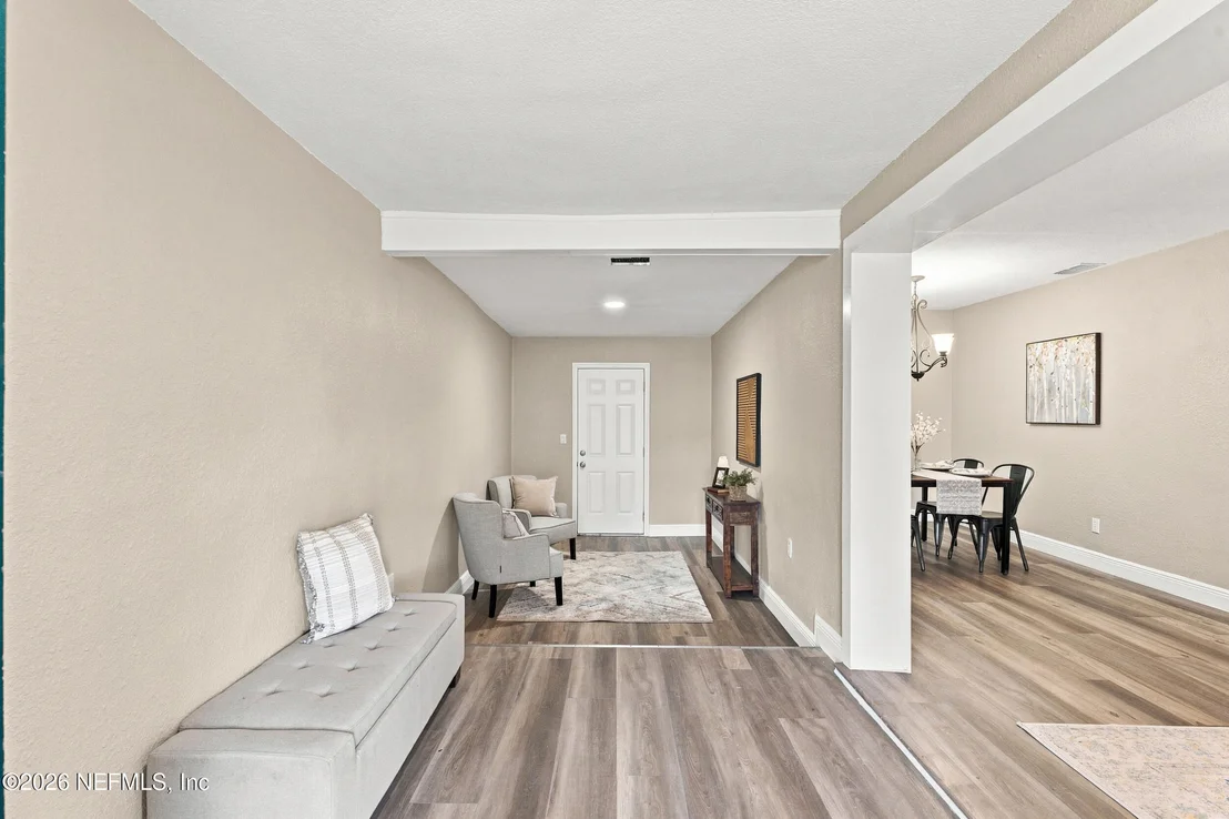 Photo of 517 NIGHTINGALE Road