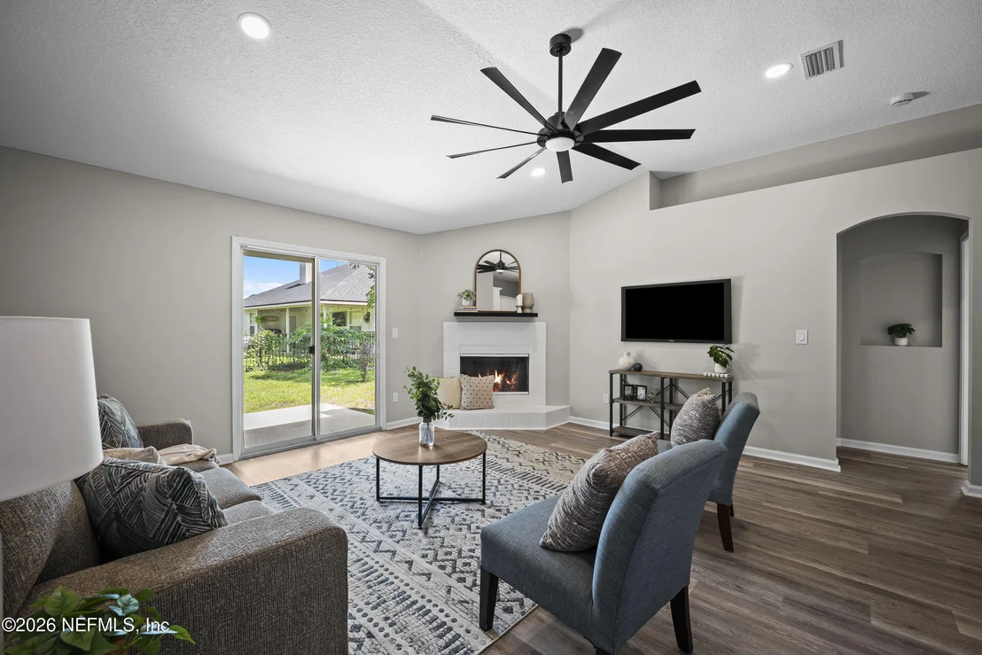 Photo of 4048 EDGELAND Trail