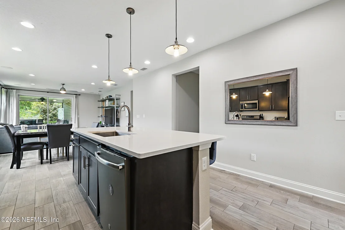 Photo of 1124 PERSIMMON Drive