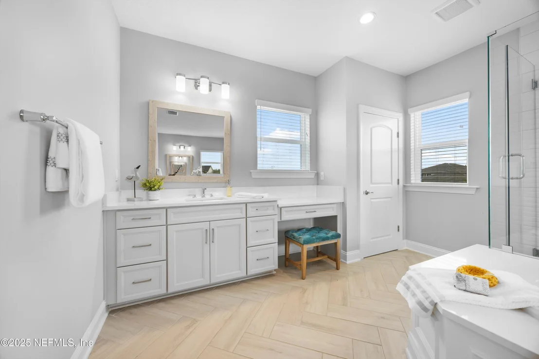 Photo of 10176 SILVERBROOK Trail