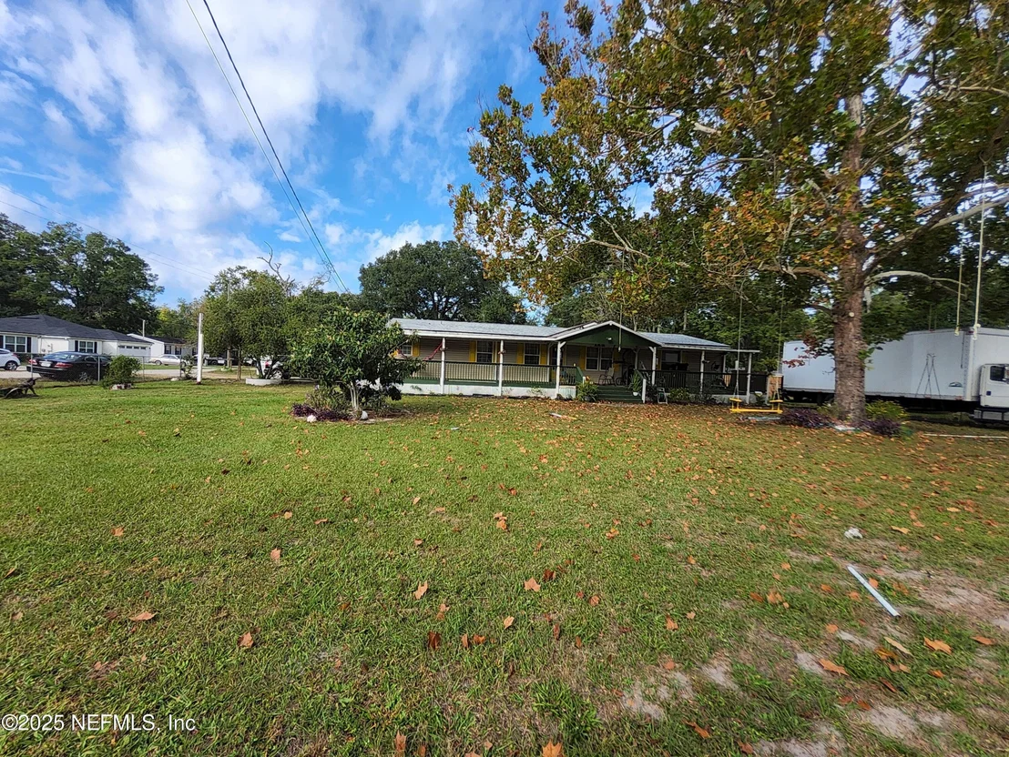 Photo of 8123 VINING Street