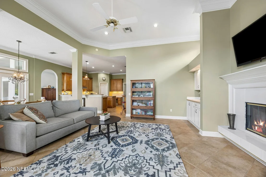 Photo of 189 LINKSIDE Circle
