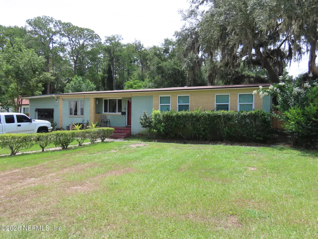 Photo of 2295 LAKE Drive