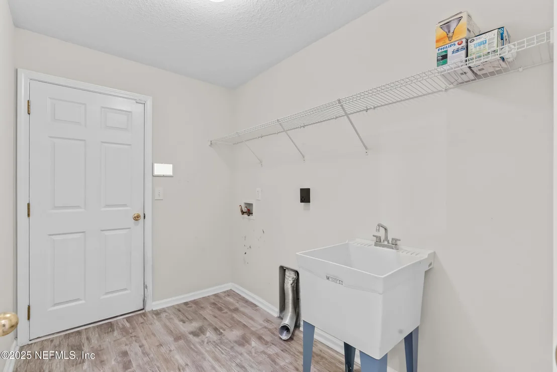 Photo of 648 E TROPICAL TRACE