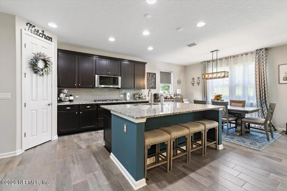 Photo of 159 EVENSHADE Way